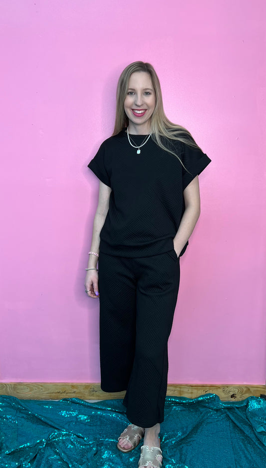 Elactic Waist Quilted Texture Knit Capri Pants